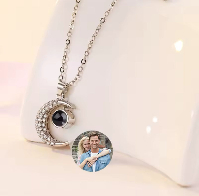 Collar de Luna con foto personalizada de proyección