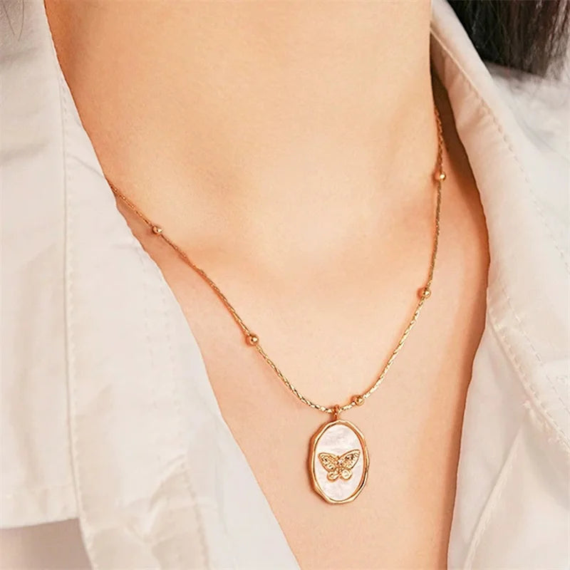 Collar Medallón “Butterfly Love” Personalizado