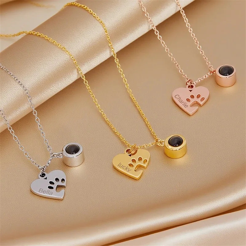 Collar con imagen de proyección y nombre grabado personalizado